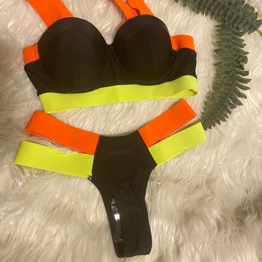Color block bathing suit